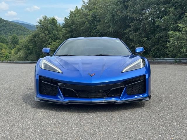 Used 2023 Chevrolet Corvette Z06 w/ Battery Protection Package RWD image 2