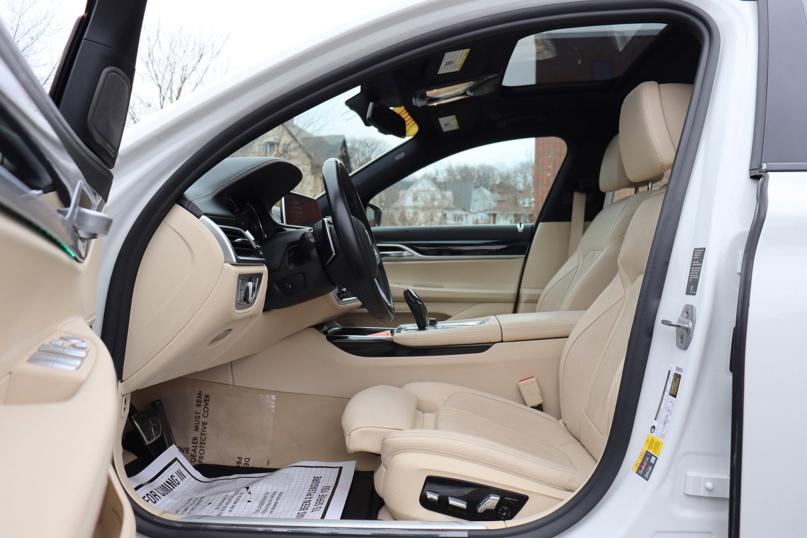 Used 2019 BMW 740e xDrive w/ Executive Package AWD/4WD image 12