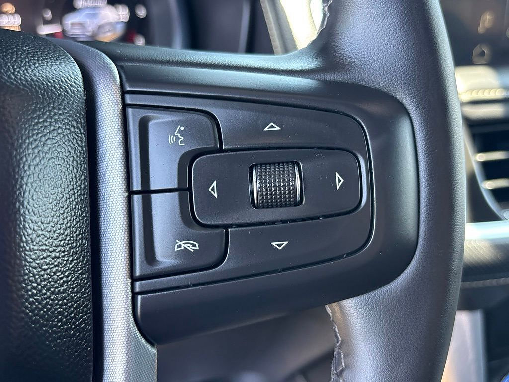 Used 2024 GMC Yukon SLT AWD/4WD image 19