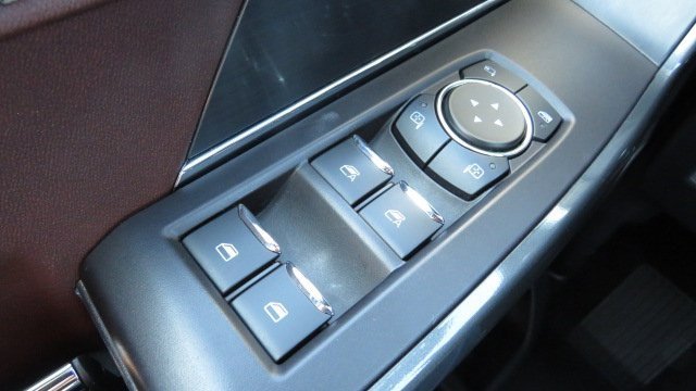 Certified 2022 Ford F150 Lariat w/ Equipment Group 502A High image 26