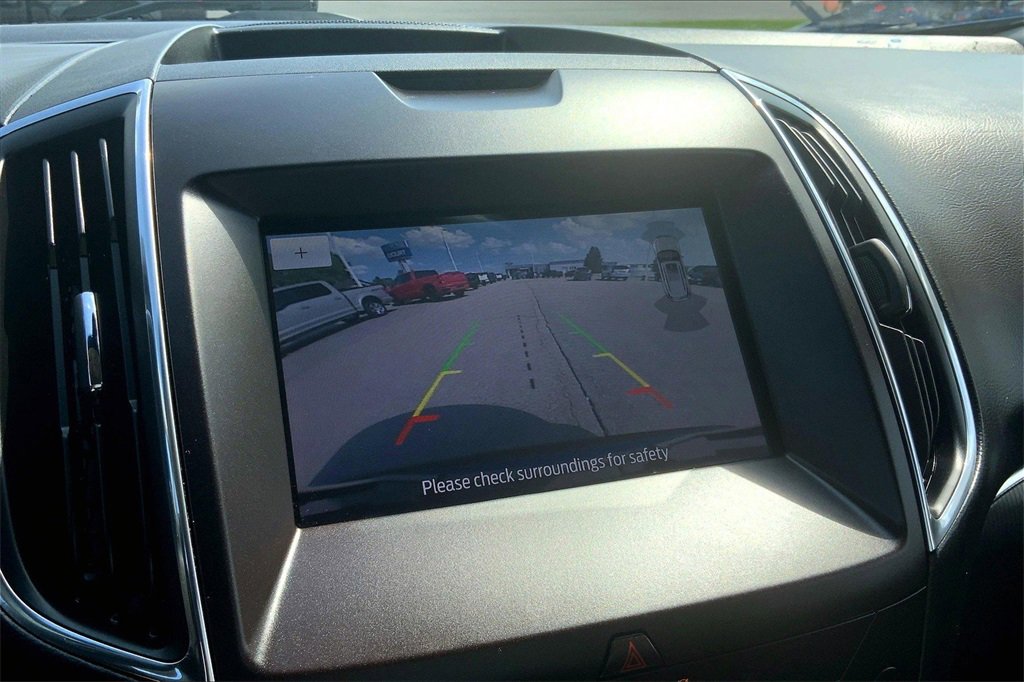 Used 2020 Ford Edge Titanium image 21