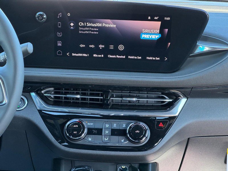 Used 2025 Buick Envista Sport Touring w/ Convenience I Package image 13