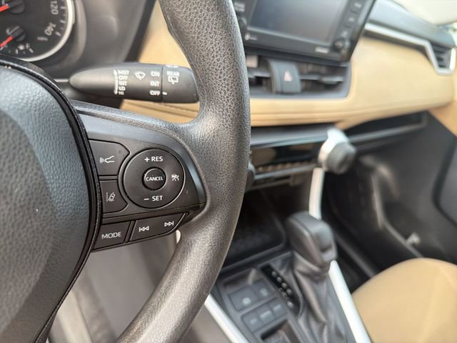 Certified 2021 Toyota RAV4 LE FWD image 17
