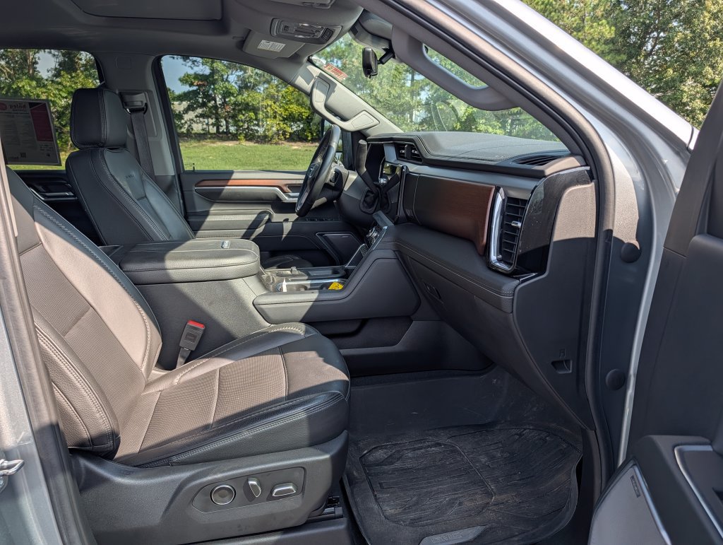 Used 2024 GMC Sierra 3500 Denali w/ Denali Reserve Package AWD/4WD image 13
