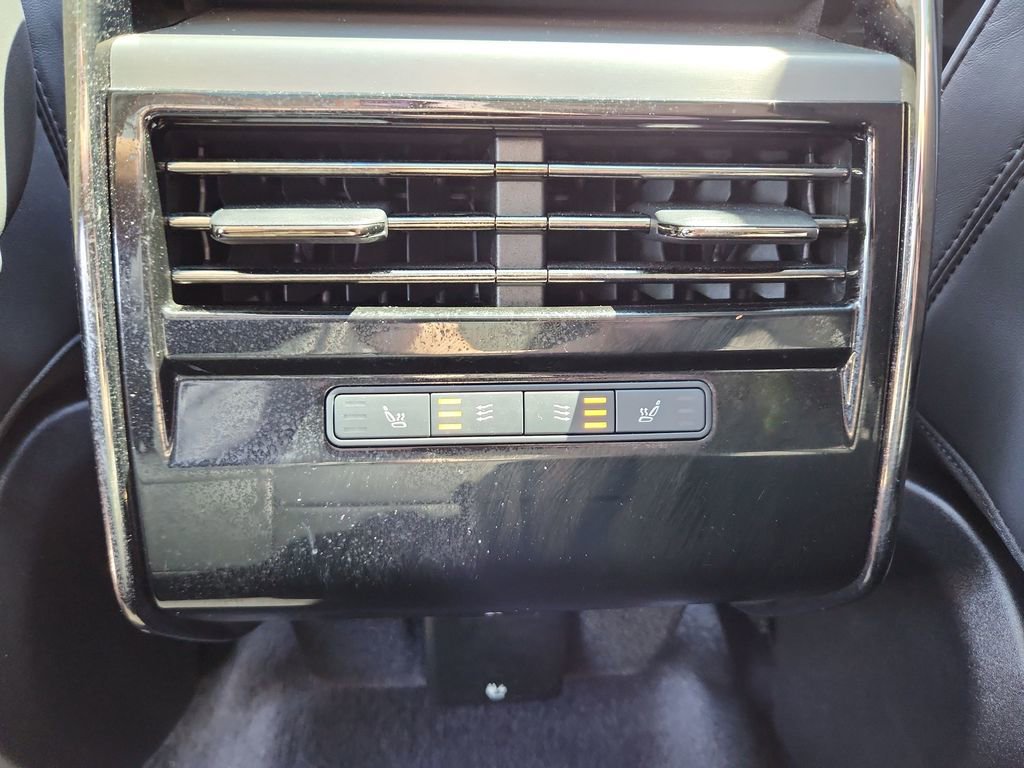 Used 2024 Land Rover Range Rover Sport SE AWD/4WD image 27