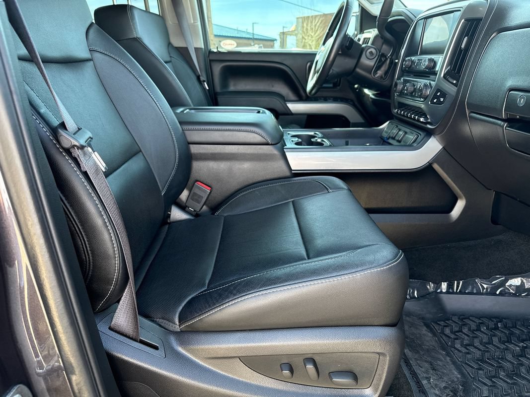 Used 2015 Chevrolet Silverado 2500 LTZ w/ Duramax Plus Package AWD/4WD image 28