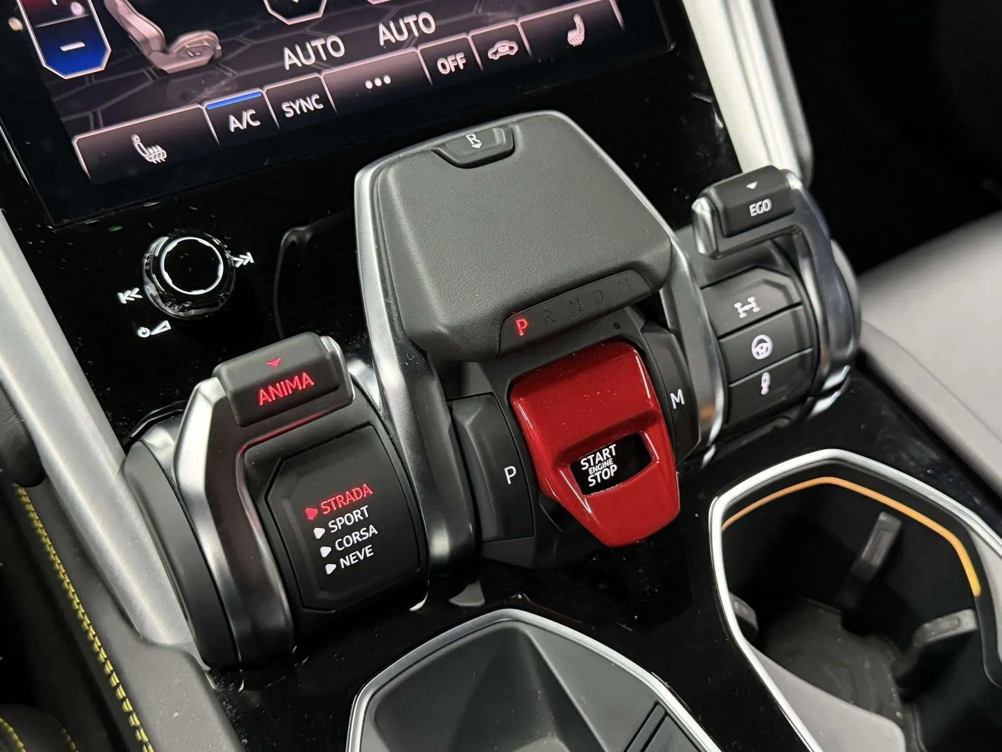 Used 2020 Lamborghini Urus image 27