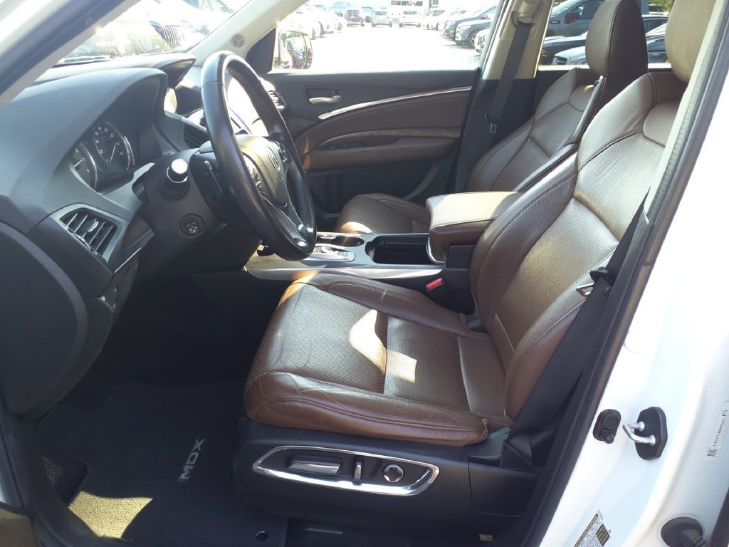 Used 2020 Acura MDX w/ Technology Package AWD/4WD image 17