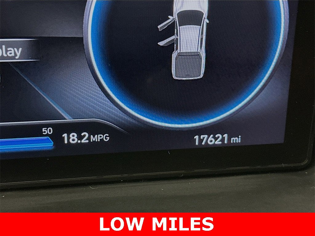 Used 2022 Hyundai Santa Cruz Limited w/ Winter Package image 2