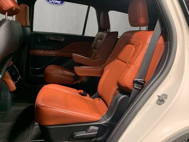 Used 2025 Lincoln Aviator Reserve w/ Illumination Package AWD/4WD image 10
