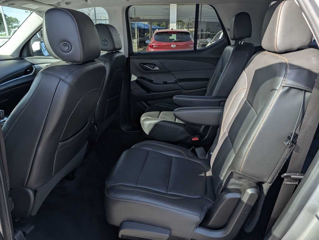 Used 2021 Chevrolet Traverse LT w/ LT Premium Package FWD image 28