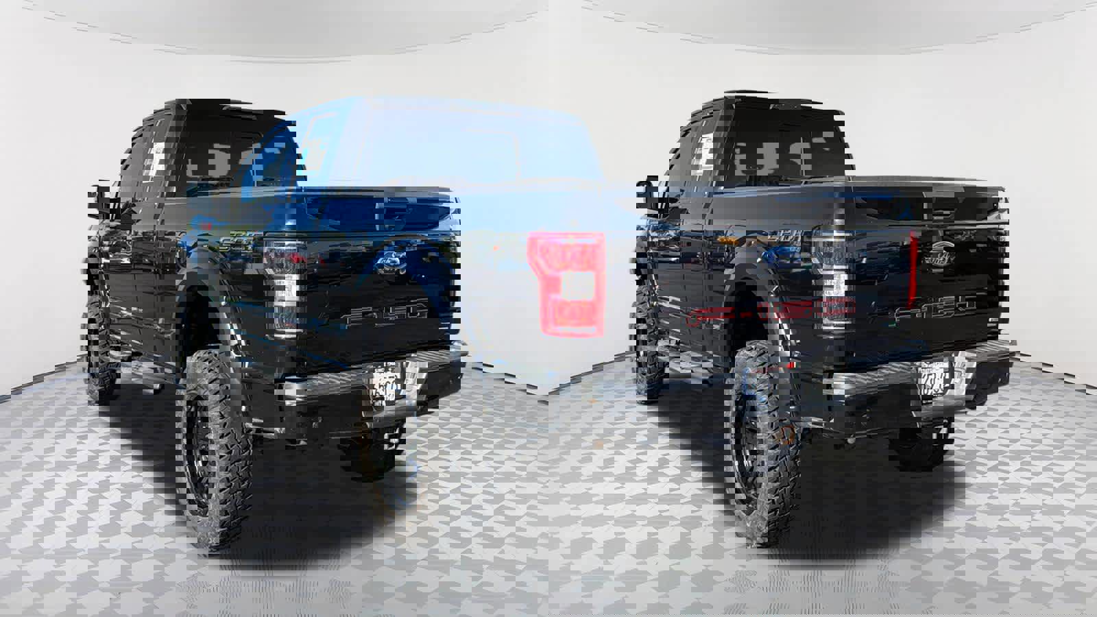 Used 2018 Ford F150 XLT w/ Equipment Group 302A Luxury image 7