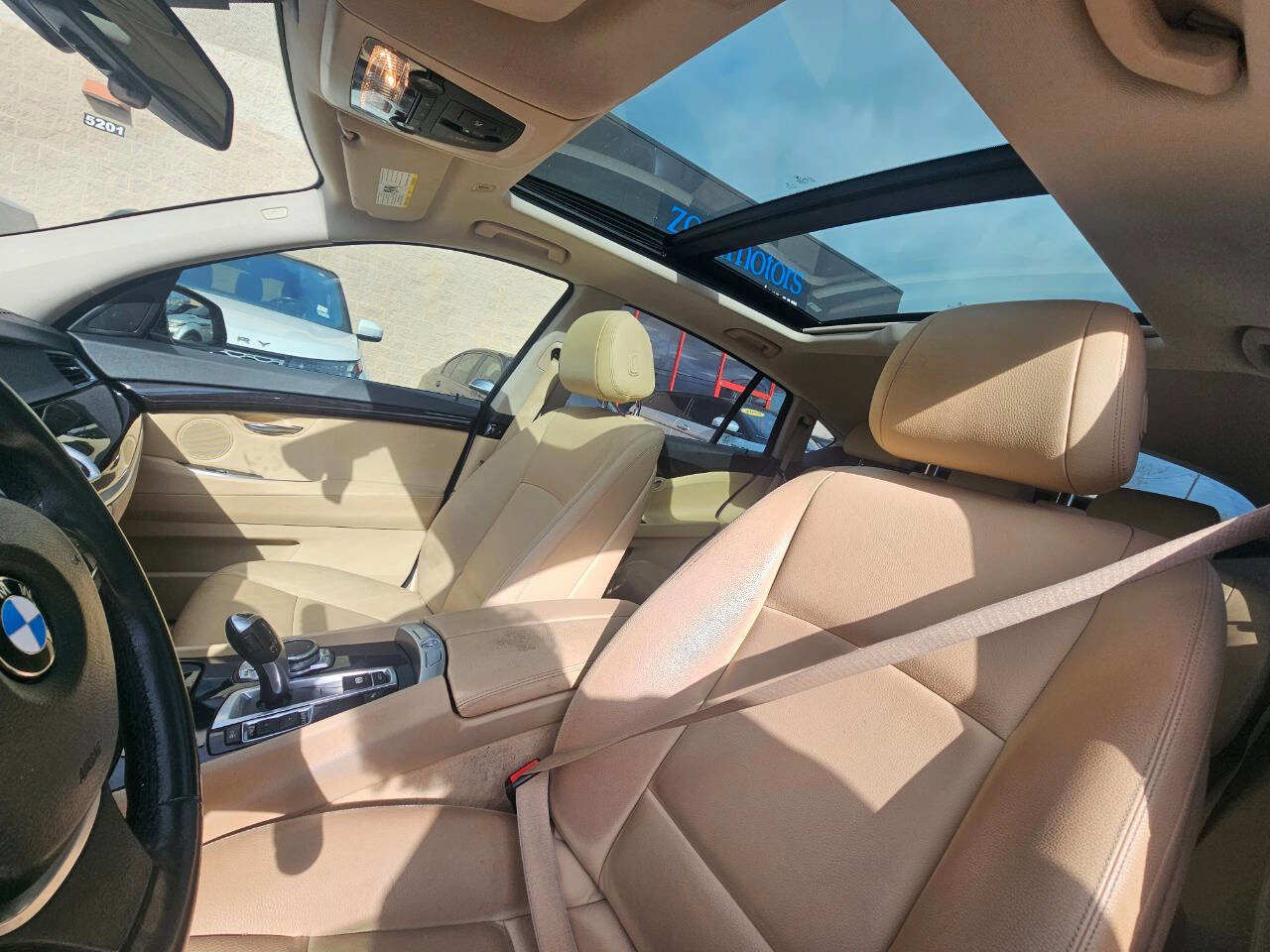Used 2017 BMW 535i Gran Turismo RWD image 16