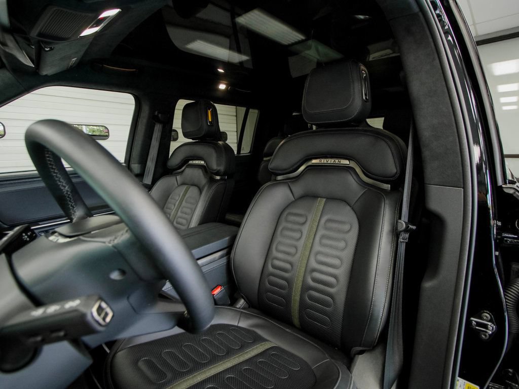 Used 2025 Rivian R1S Adventure AWD/4WD image 21