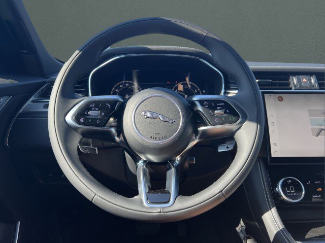 New 2026 Jaguar F-PACE R-Dynamic S image 31