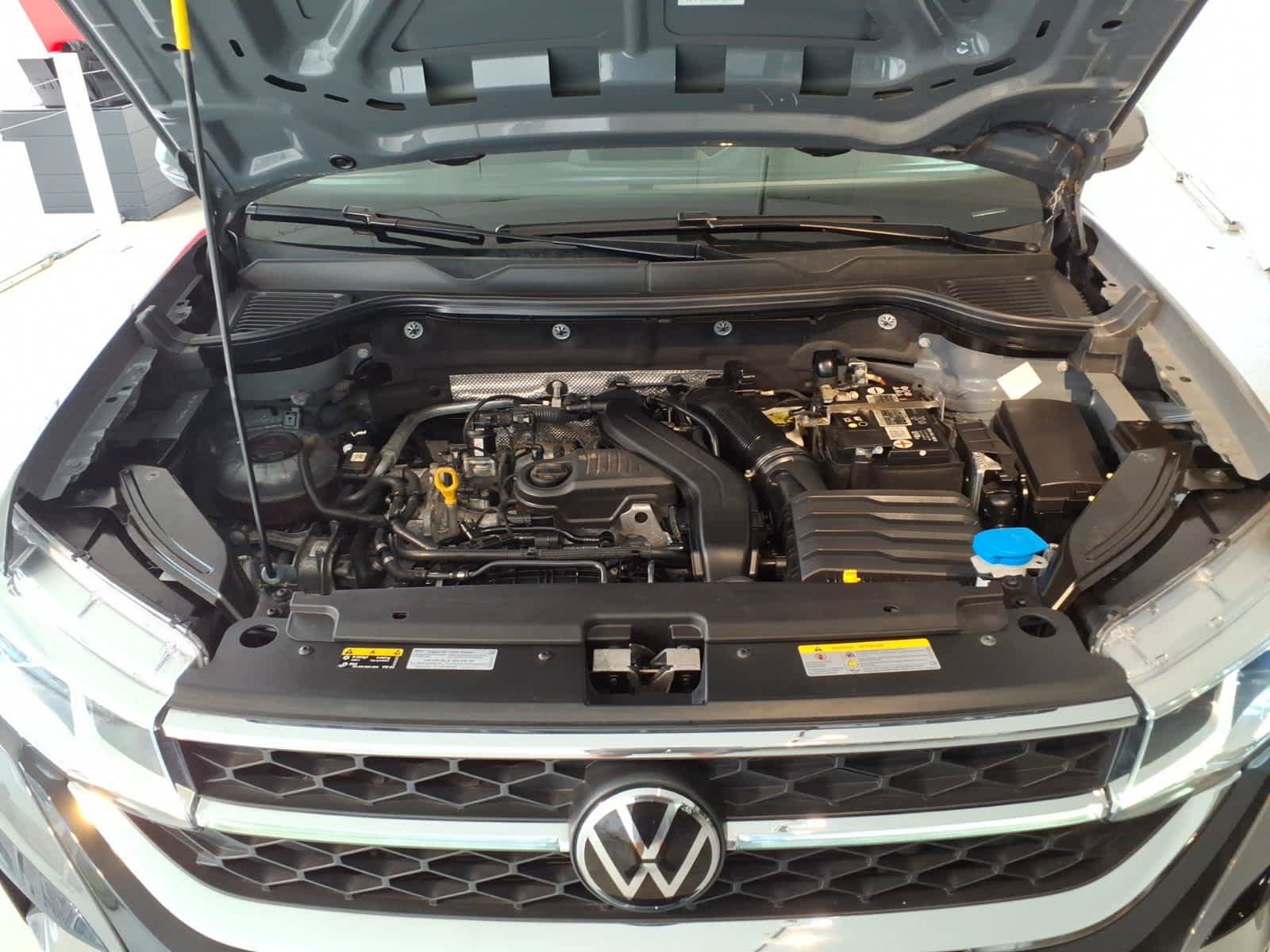 Used 2023 Volkswagen Taos SEL AWD/4WD image 28