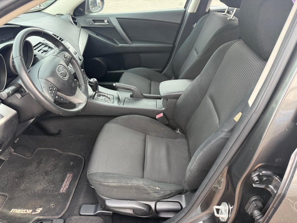 Used 2013 MAZDA MAZDA3 i Touring FWD image 8