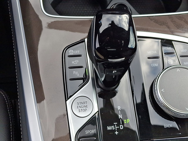 Certified 2022 BMW X5 xDrive40i w/ M Sport Package image 16