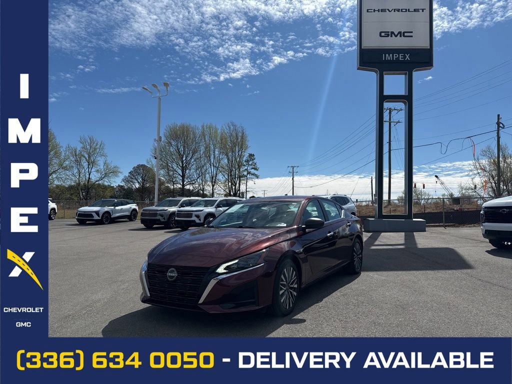 Used 2025 Nissan Altima 2.5 SV image 1