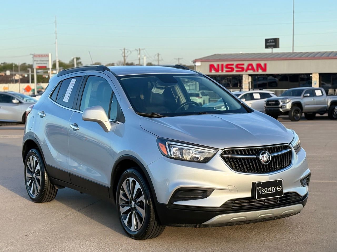 Used 2022 Buick Encore Preferred image 4