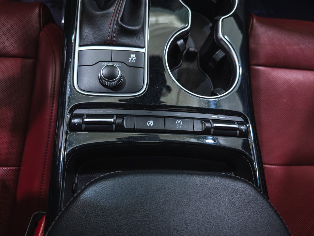 Used 2020 Kia Stinger GT-Line w/ Sun & Sound Package AWD/4WD image 34