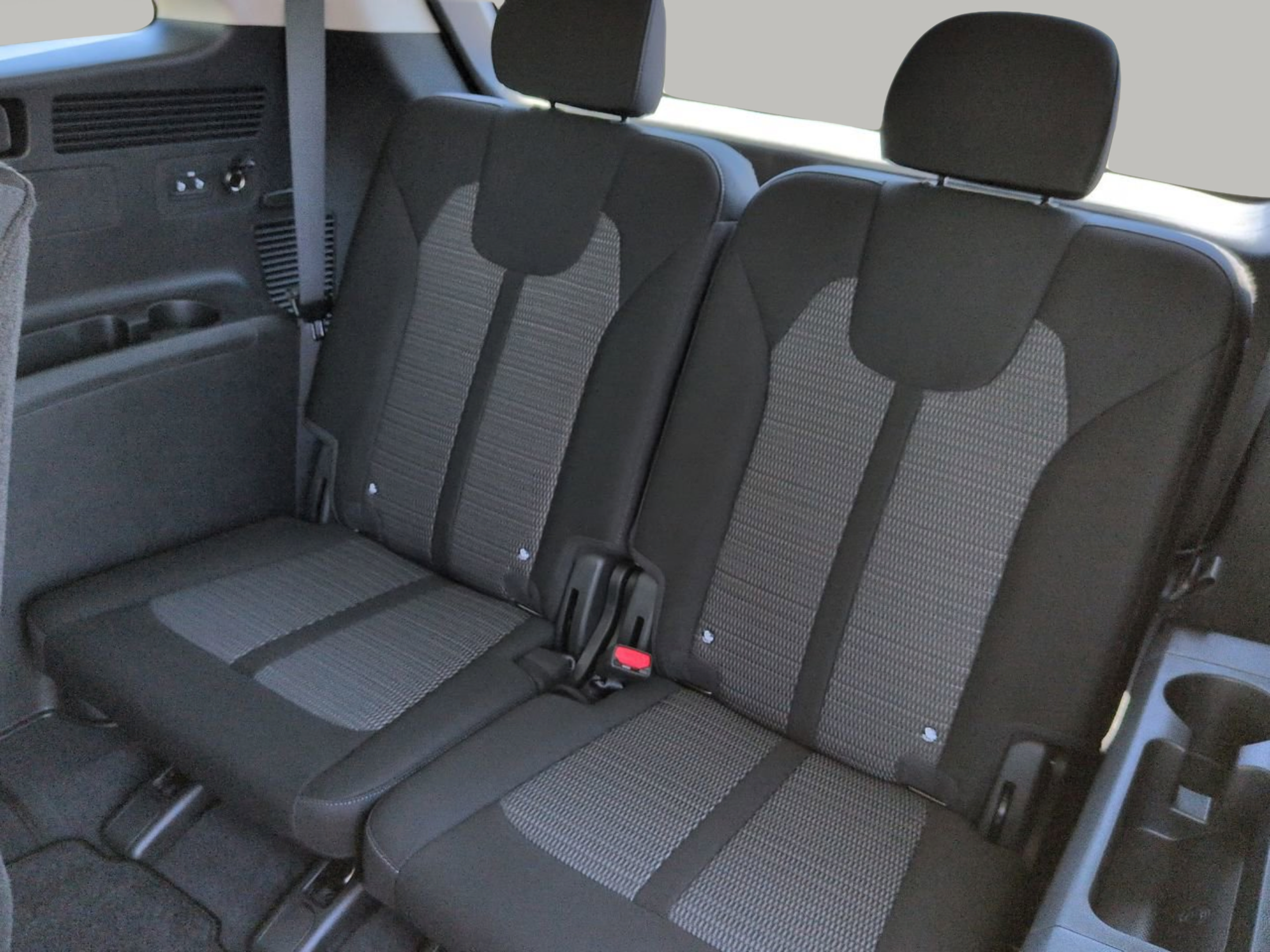 New 2026 Kia Sorento LX FWD image 25