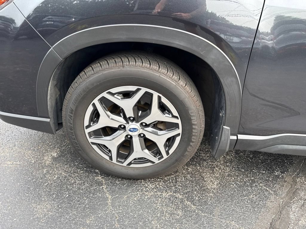 Used 2019 Subaru Forester Premium AWD/4WD image 12