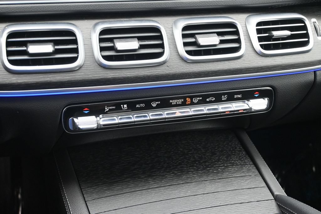 Used 2024 Mercedes-Benz GLS 450 4MATIC image 19