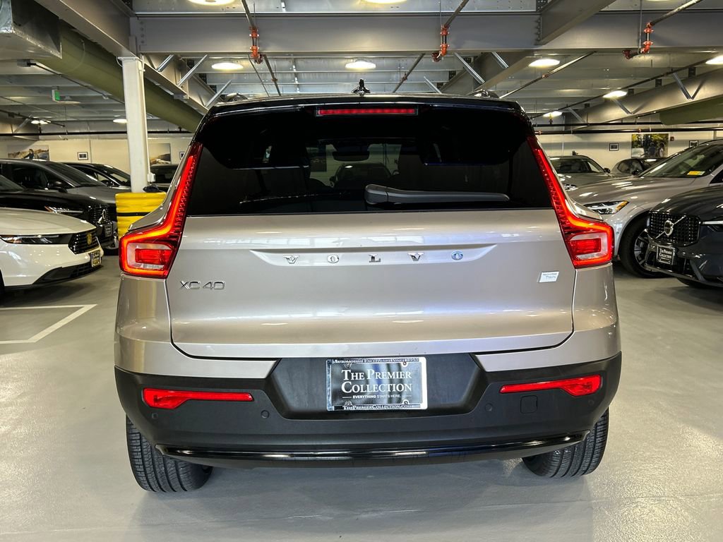 Certified 2023 Volvo XC40 Recharge Ultimate w/ Protection Package Premier AWD/4WD image 3