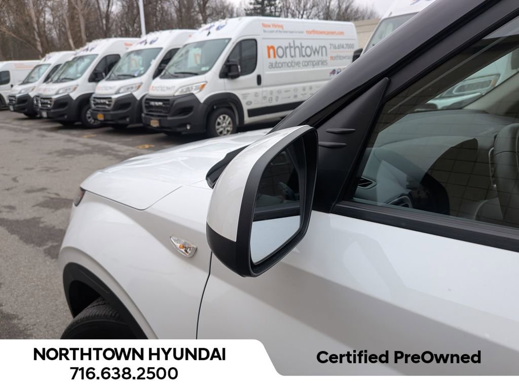 Certified 2022 Hyundai Venue SEL w/ Cargo Package image 38