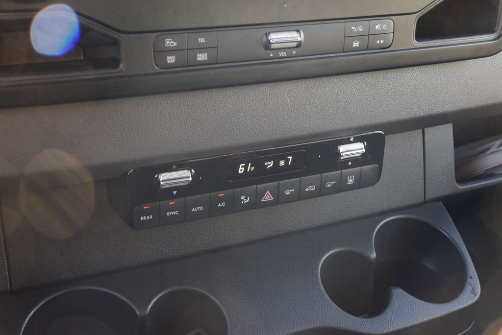 Used 2019 Mercedes-Benz Sprinter 2500 image 21