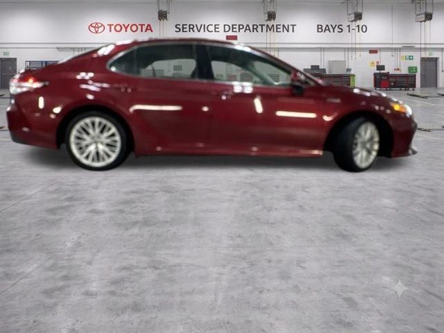 Used 2018 Toyota Camry XLE w/ Audio Package FWD image 5
