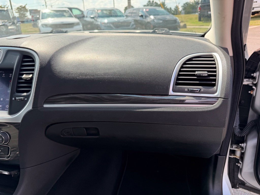 Used 2019 Chrysler 300 Touring w/ Sport Appearance Package AWD/4WD image 30