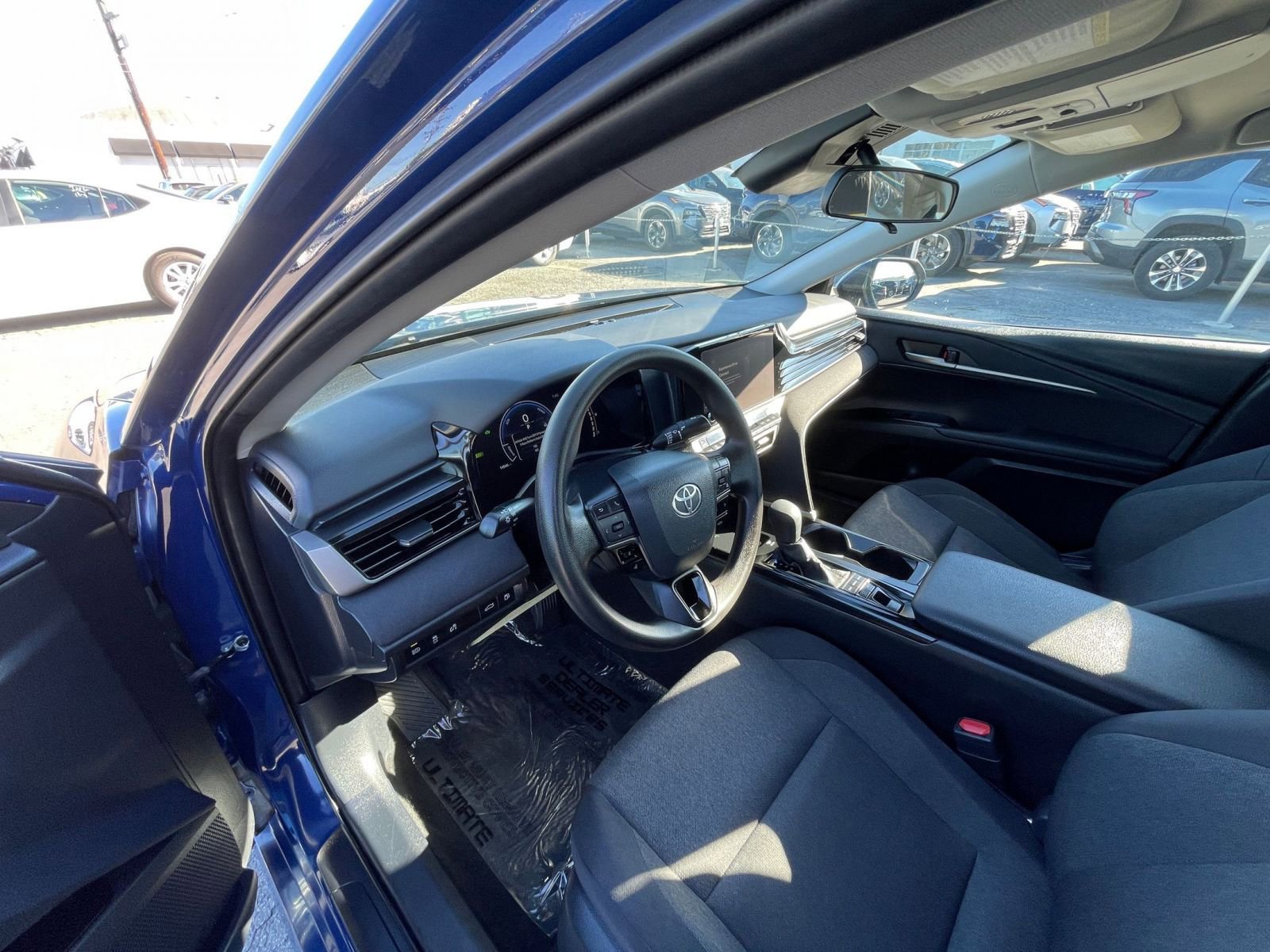 Used 2025 Toyota Camry LE image 34