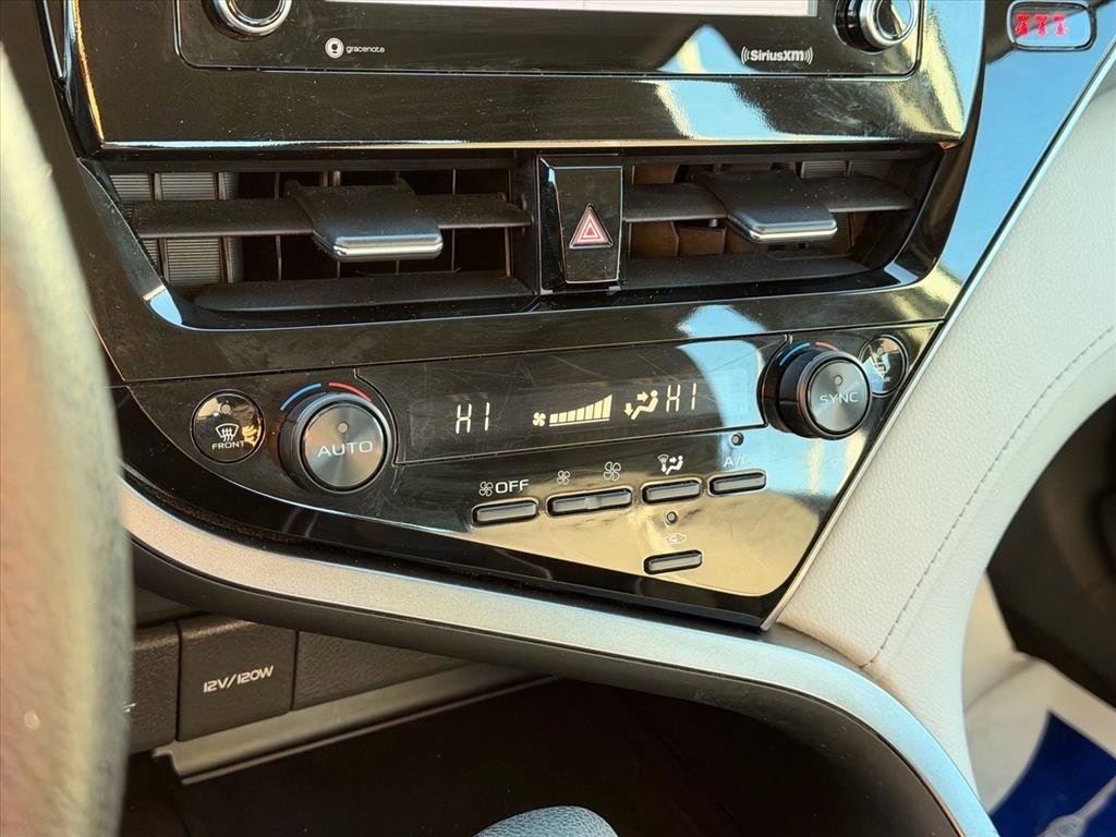 Used 2022 Toyota Camry LE image 18