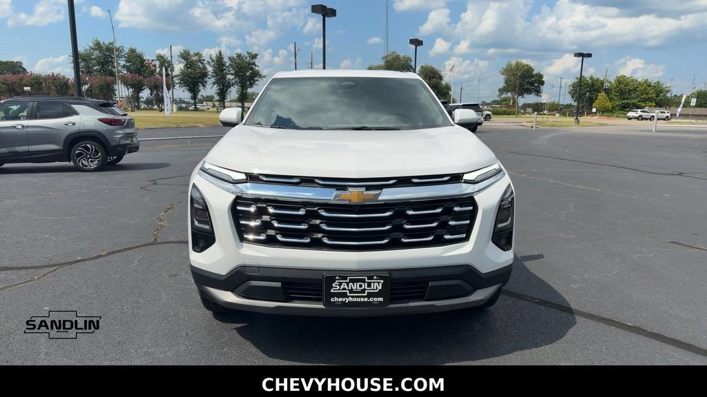 New 2027 Chevrolet Equinox LT w/ Convenience Package II FWD image 3