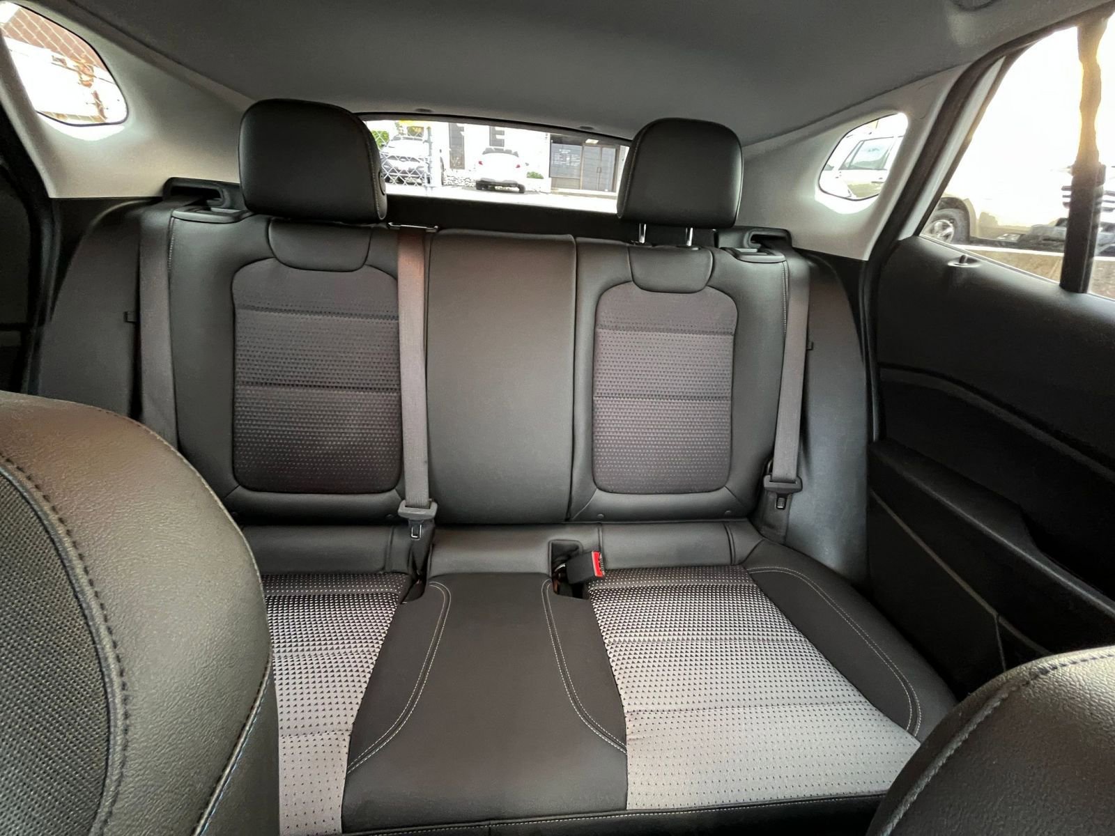 Used 2025 Chevrolet Trax LT image 36