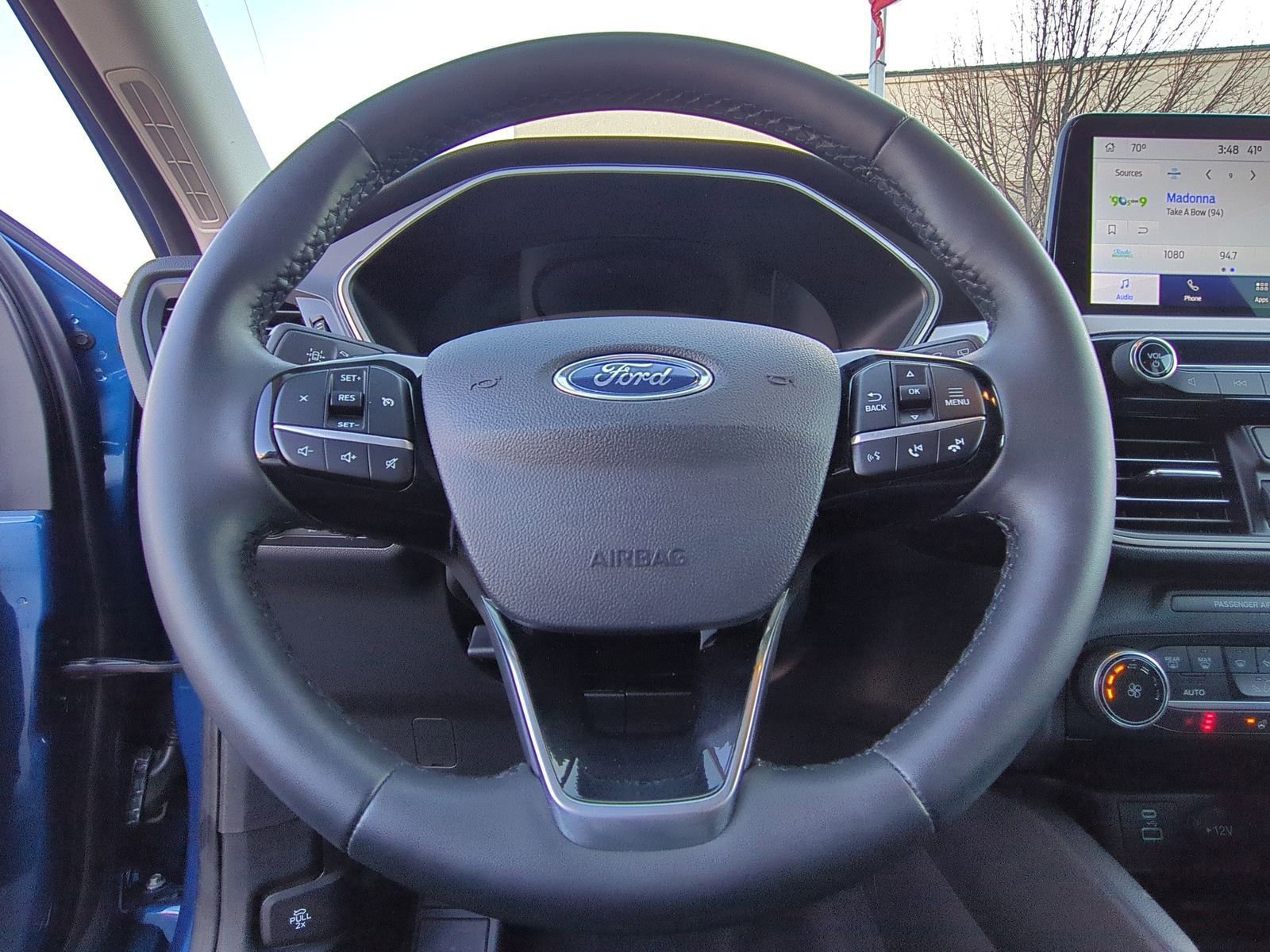 Used 2022 Ford Escape SE w/ Cold Weather Package image 26
