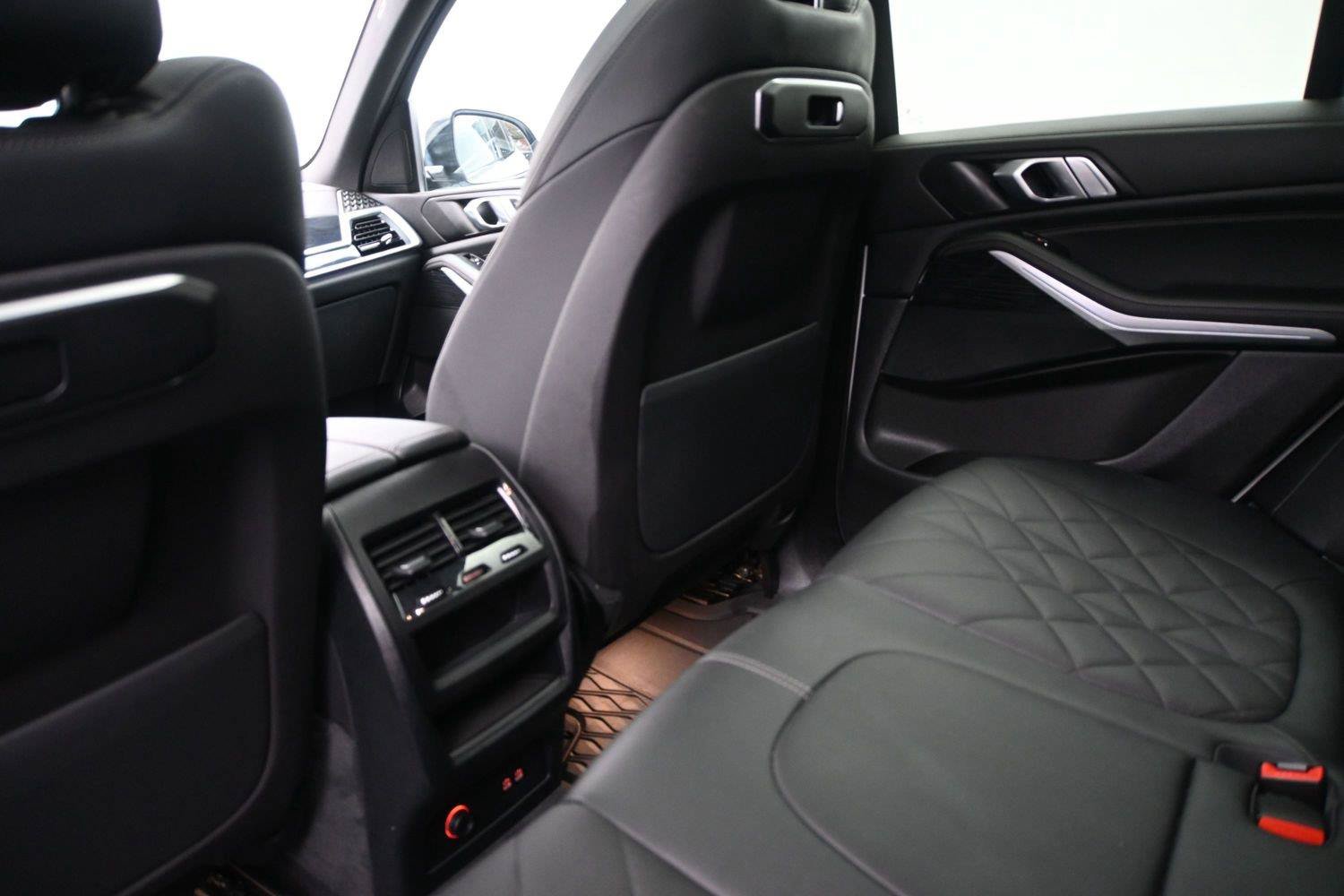 Used 2024 BMW X5 xDrive40i w/ M Sport Package AWD/4WD image 14