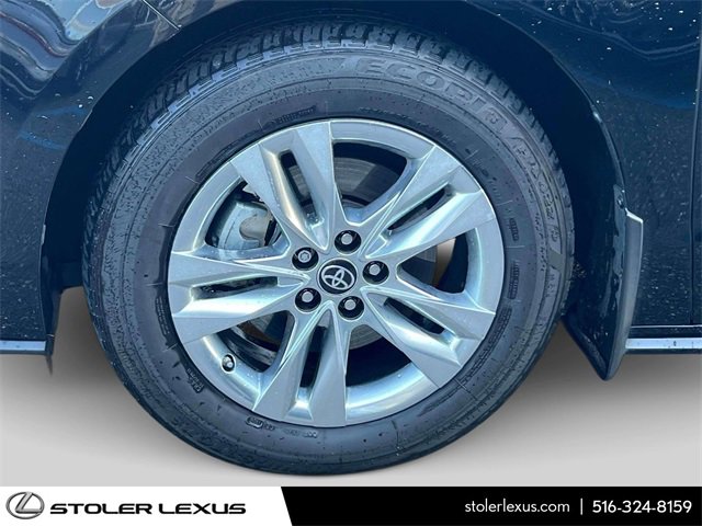 Used 2021 Toyota Sienna Limited image 8