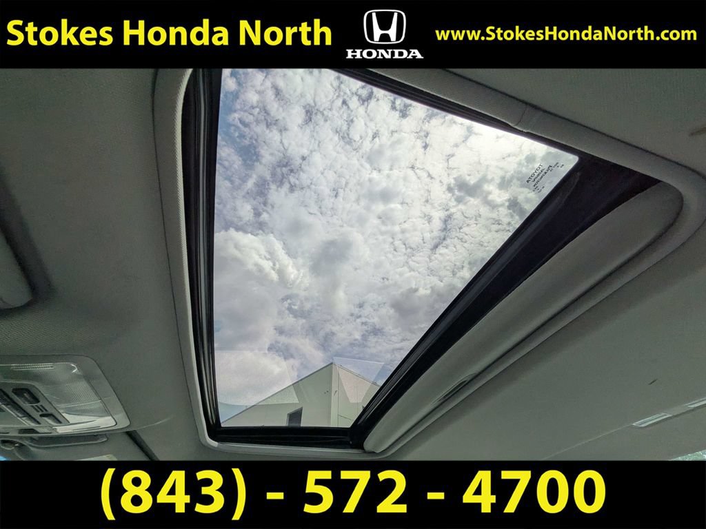 Used 2016 Toyota Camry XLE w/ Moonroof Package FWD image 25