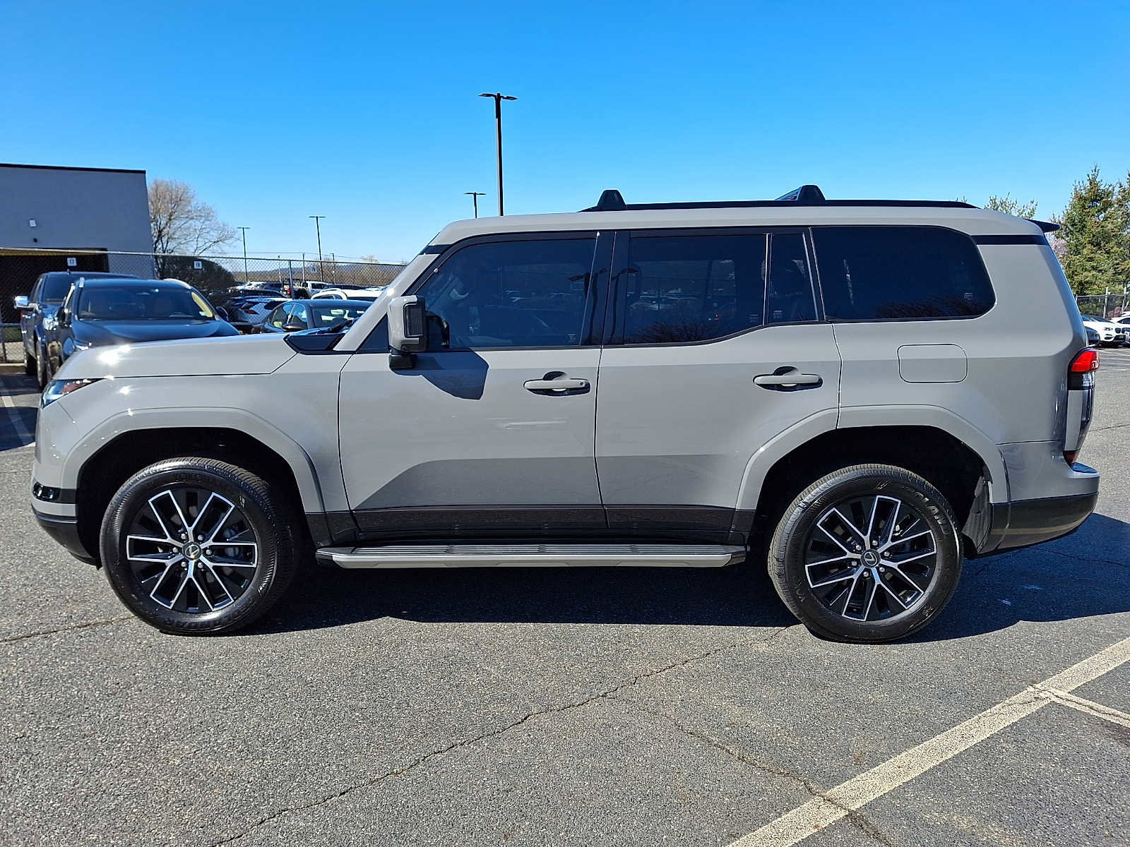 Used 2025 Lexus GX 550 w/ Cold Area Package AWD/4WD image 7