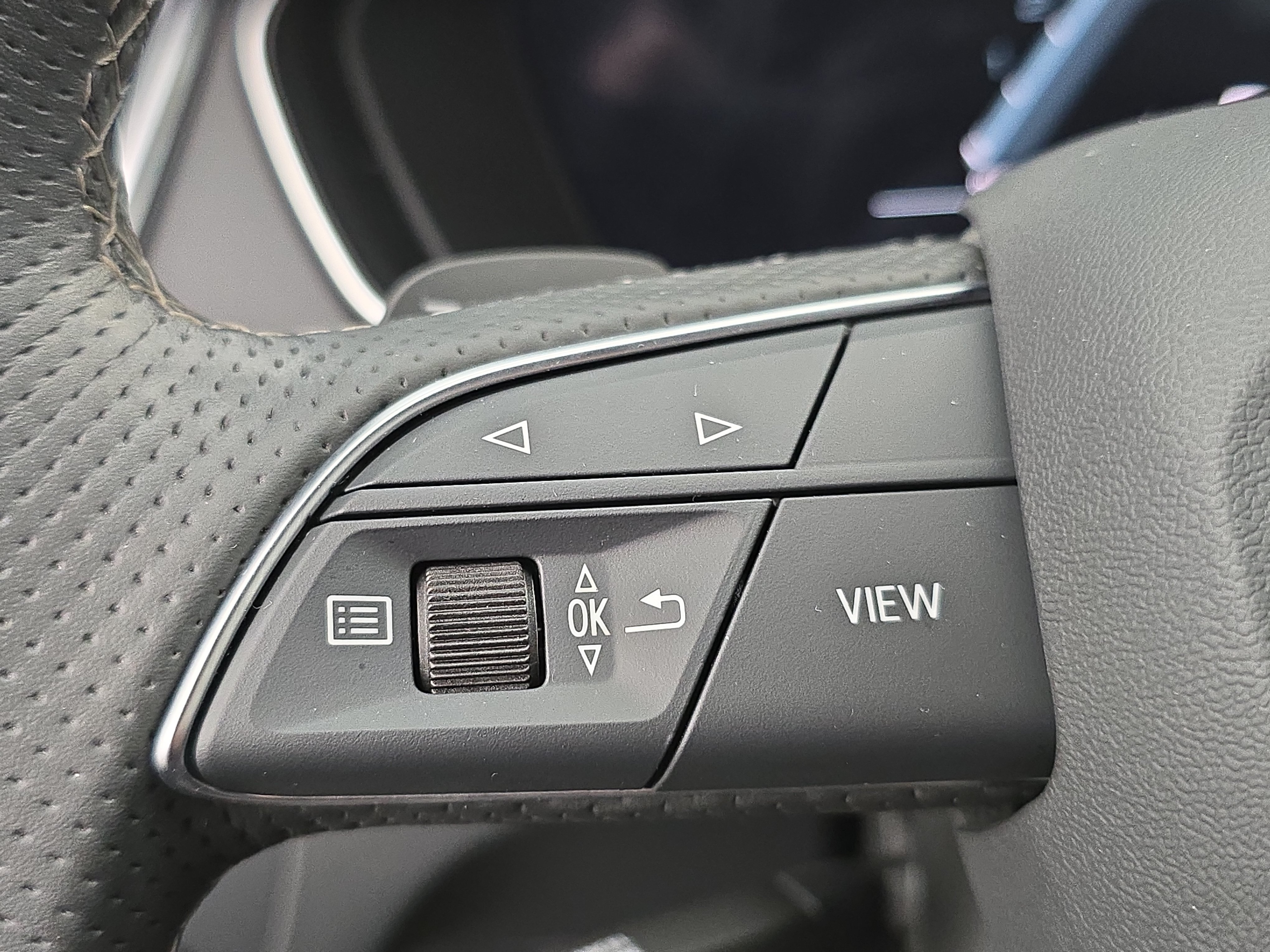 Used 2023 Audi SQ5 Premium Plus w/ Premium Plus Package AWD/4WD image 17