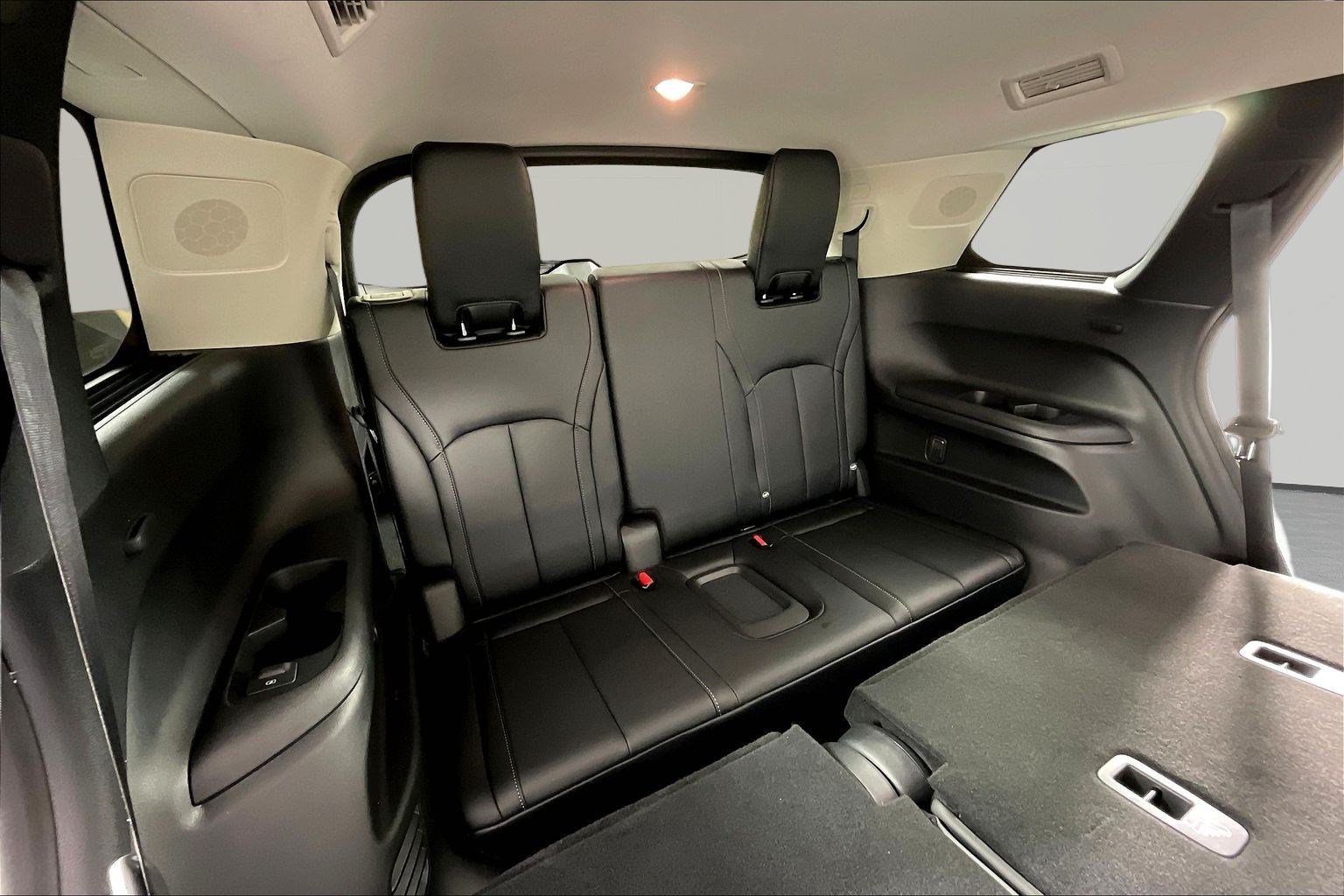 Used 2023 INFINITI QX60 Pure FWD image 26