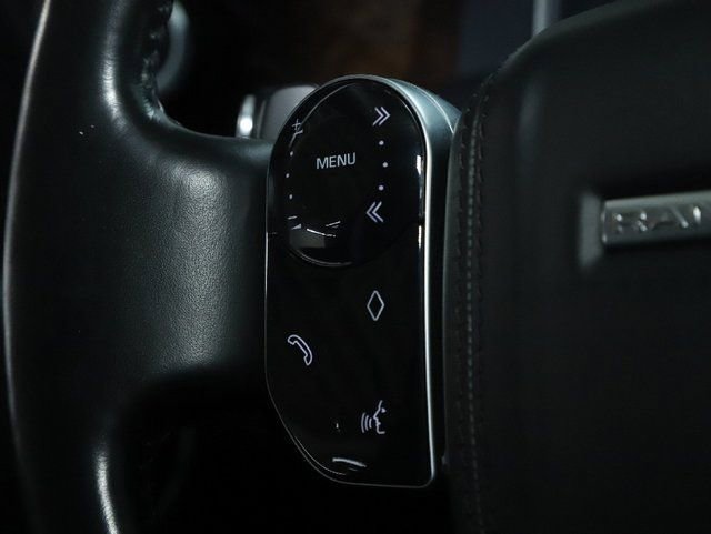 Used 2020 Land Rover Range Rover HSE image 23