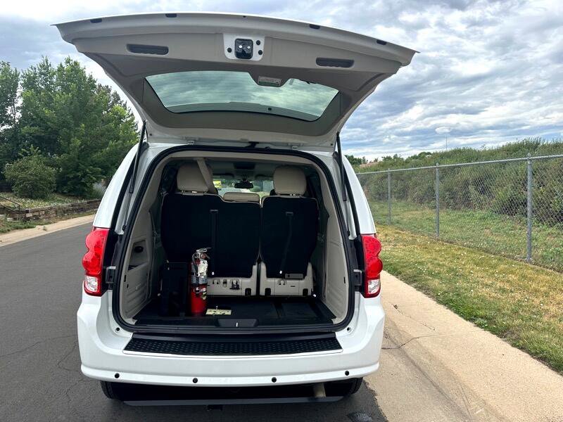 Used 2019 Dodge Grand Caravan SE image 15