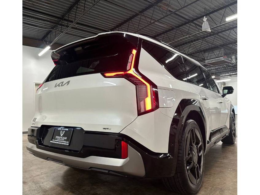 Used 2024 Kia EV9 GT-Line AWD/4WD image 11