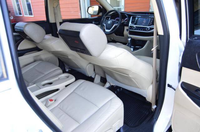 Used 2015 Toyota Highlander XLE FWD image 56