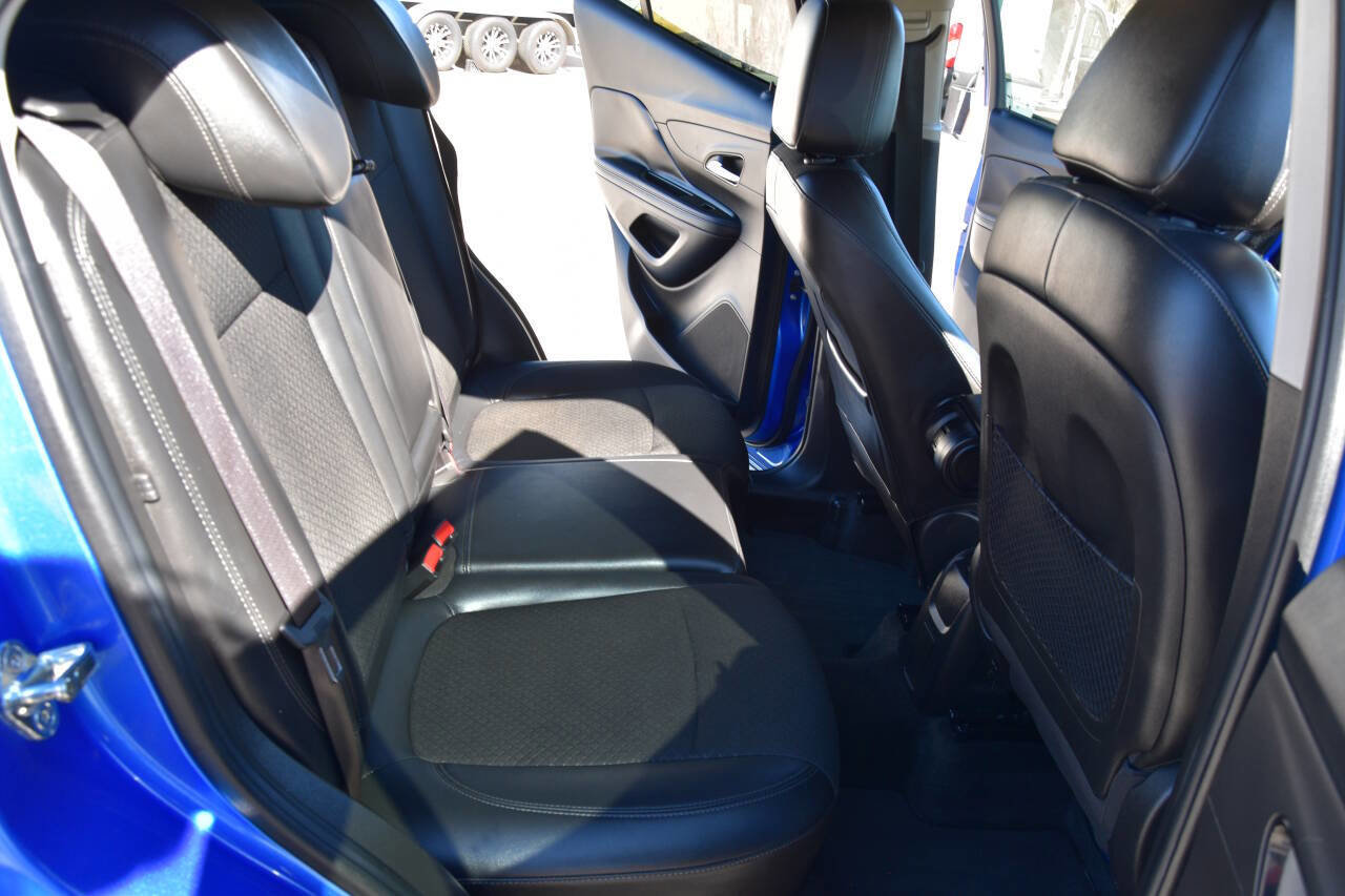 Used 2018 Buick Encore Preferred image 11