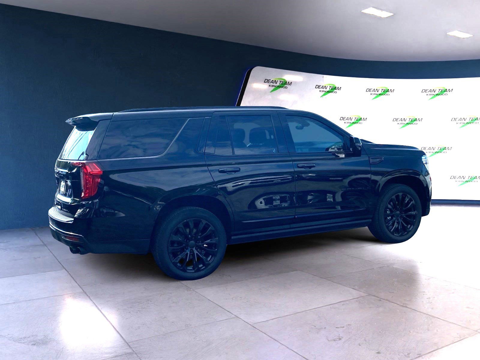 Used 2021 GMC Yukon Denali w/ Denali Premium Package image 3